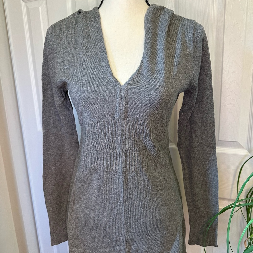 New York & Company Gray Sweater